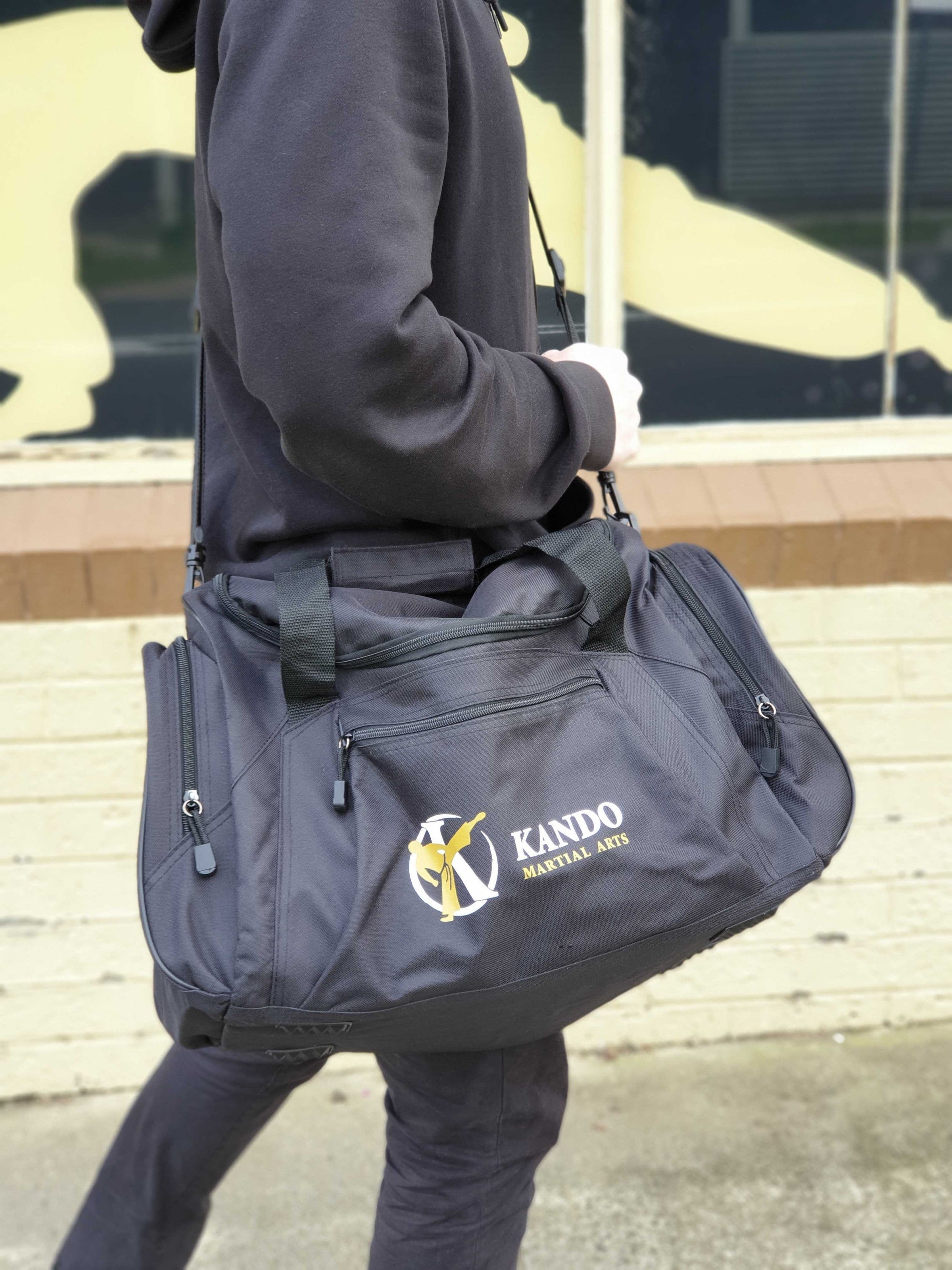 Champion messenger bag top
